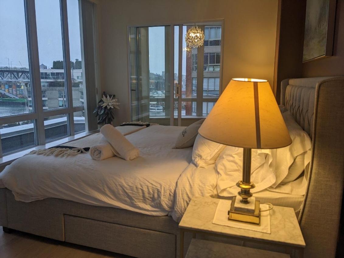 וונקובר Penthouses Of Beach Ave מראה חיצוני תמונה