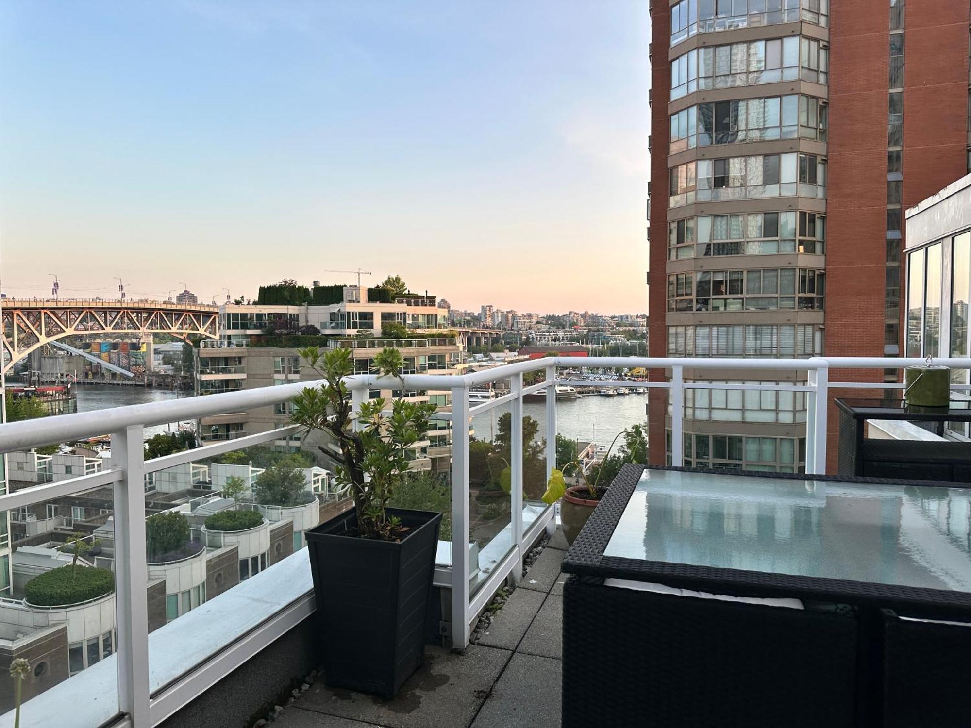 וונקובר Penthouses Of Beach Ave מראה חיצוני תמונה